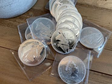 2021 Niue Star Wars Falcon