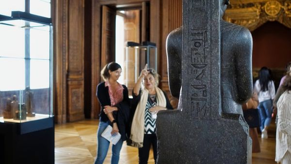 Flore Gurrey noha egypt tour louvre private