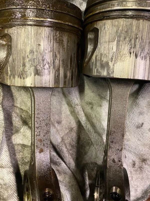 Piston