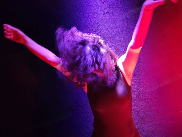 Dîwana Destpêkê (Dersên bingehîn - Ji bo herkesî)
Xebatên deng û nefesê
Xebatên rîtm û hereketê
Xeb