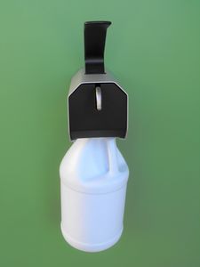 AR225
High Volume-Light Duty Wall Mounted 
Dispenser for Pour Handle Gallon Bottles