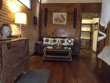 Sofa bungalow river view