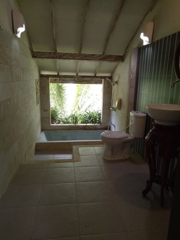 BATHROOM GARDEN VIEW