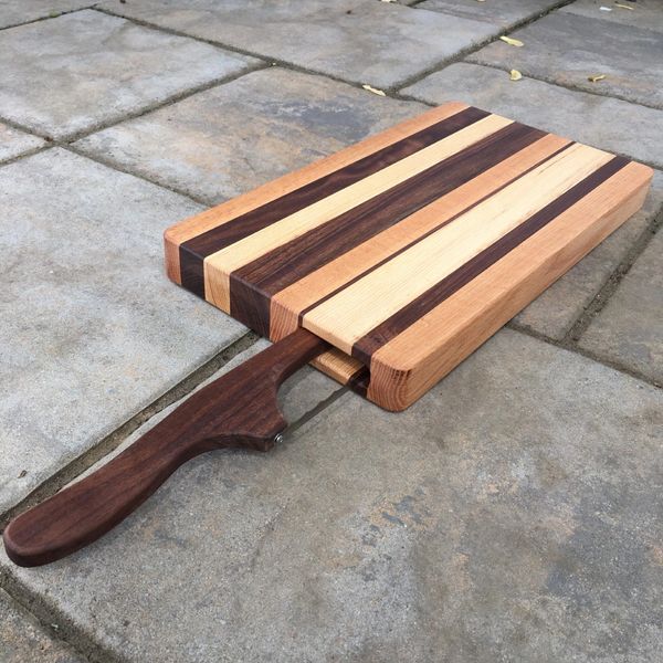 Challah Bread Board with Onboard Bow Bread Knife Storage