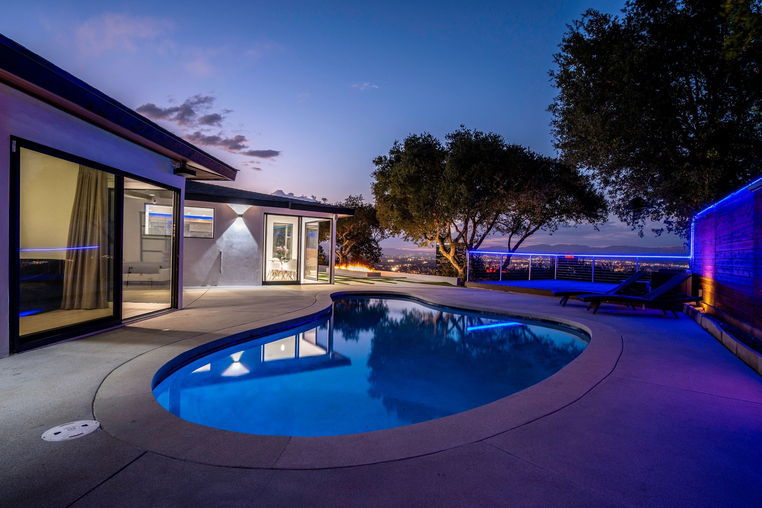 Photo Gallery 3321 Bonnie Hill Drive