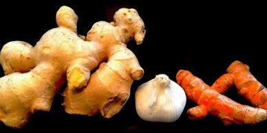 Ginger, garlic and turmeric roots
