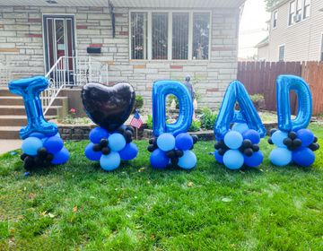 Father's balloon decor.  Balloons for Father's day.  Balloons in Chicago.  Happy Fathers day outdoor