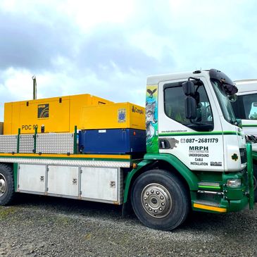 DAF lorry with compressor and winch.