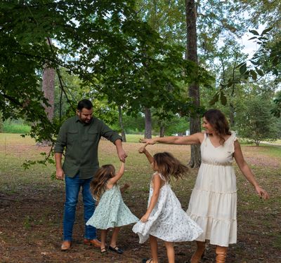 Lifestyle family photo in Austin with natural, relaxed moments.