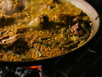 Paella de carnes. Paella valenciana. Paella a domicilio Bogotá