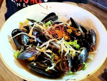 Steamed Curry Mussels
