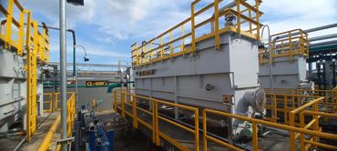 Secondary dissolved nitrogen flotation oil removal