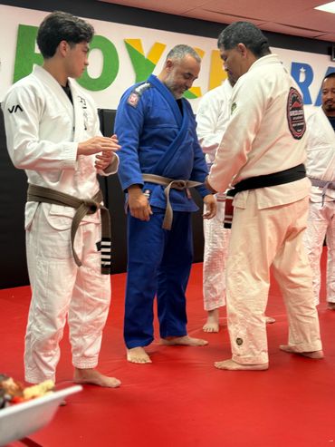 Traditional Gracie Jiu Jitsu, Brazilian Jiu Jitsu progress stripe promotion at Gridlock Academy sel