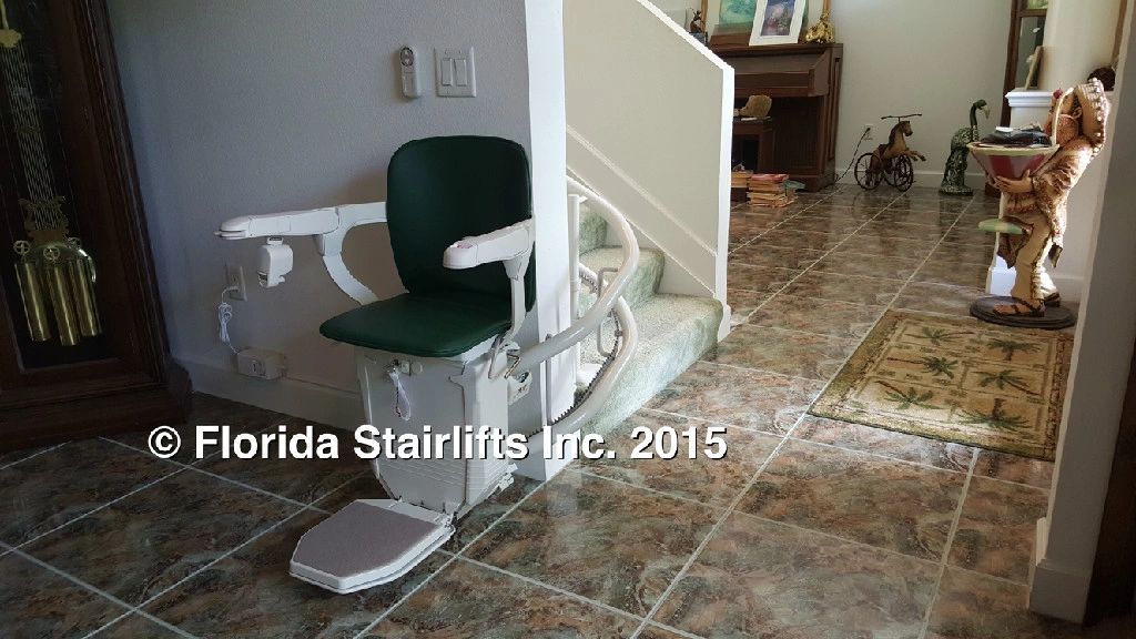Tampa Bay Stairlift installation with 180 degree park