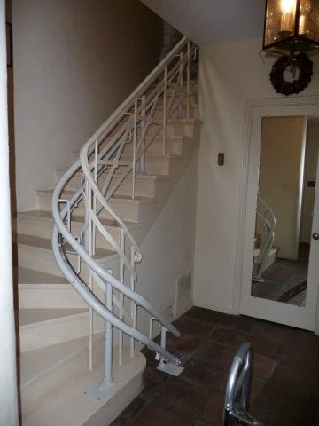 Stannah 260 - tight inside bend stairlift