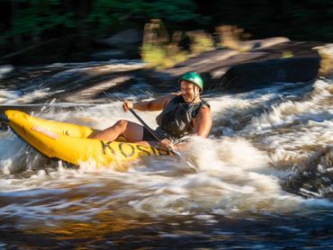 Kosirs Whitewater Rafting. Peshtigo River Rafting. Rafting in Wisconsin. Guide rafting the Peshtigo