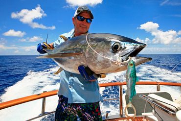 Bill Boyce shows off his foot baller yellowfin tuna