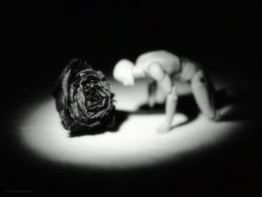 ADAM™ a peur de l'amour, 2022
©Artist Robert Perez™