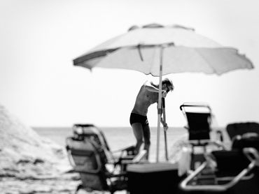 "Untitled (or homoerotic lifeguard digging no. 2)", 2020
Copyright © 2020 Artist Robert Perez™