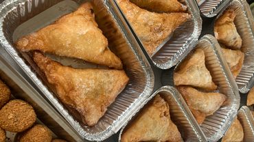 Appleflaps and bitterballen for home delivery, catering and farmers markets.