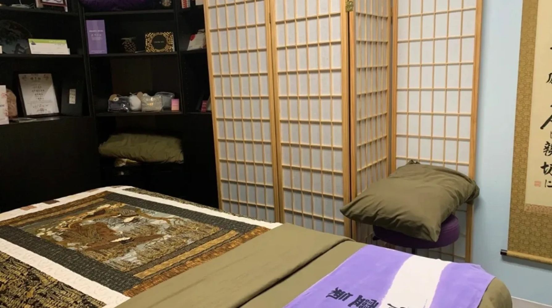 A traditional Japanese Reiki room at San Diego Reiki with with Jikiden Reiki items