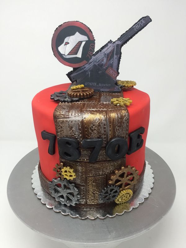 Redd robot cake with steampunk gears