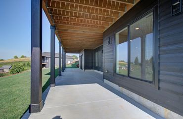 Prairie Homes Woodland patio