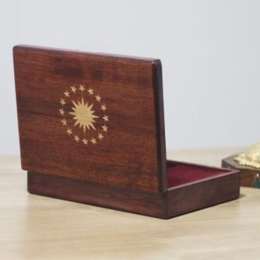 Türkiye Cumhuriyeti Cumhurbaşkanlığı Logolu Ahşap Kutu