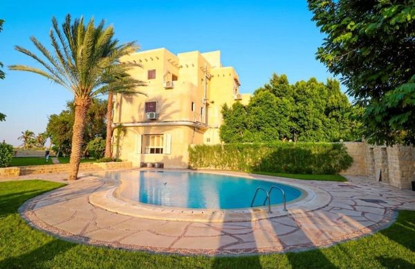 Tache Fayoum. Egypt tour travel