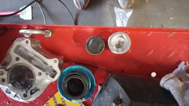 Stock piston size compared to big bore piston