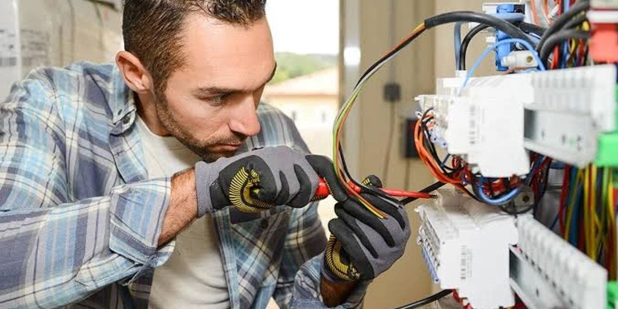 Electrician in Channapatna