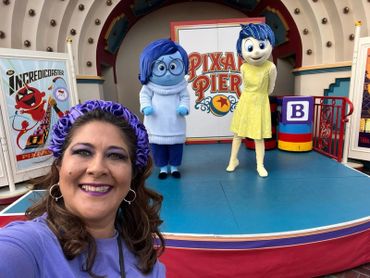 Inside out personajes Tristeza y Alegría, Disney California Adventure