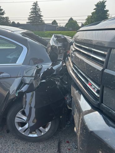 Accident tow truck service Mississauga
Emergency road side assistance near
Towing Brampton, GTA, CAA