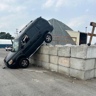 Accident recovery mississauga, Brampton
Off road recovery
Wreck master
Full wrecker
Towing near me