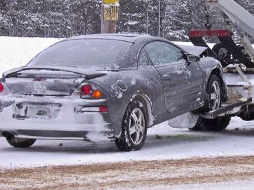 Road side assistance Mississauga
Stuck in the ditch
Vehicle recovery Mississauga, Brampton, GTA CAA