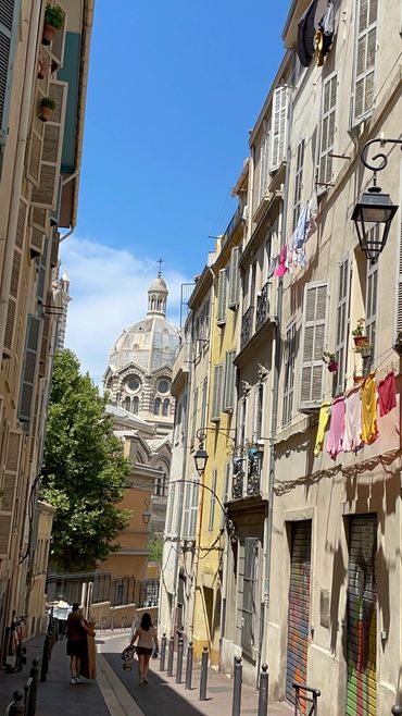 Plan a trip to Provence