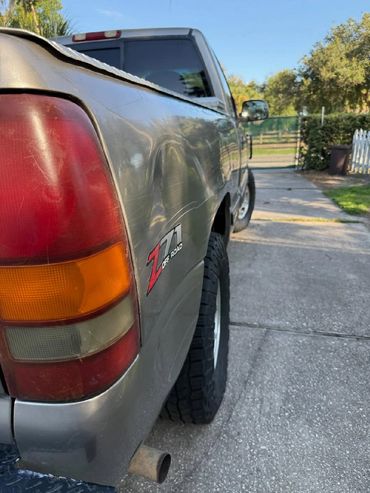 Top Repair Z71 Before - Florida Dent Solutions