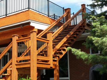 New deck railing and staircase 