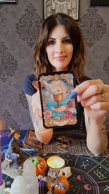 Asso di coppe ❤️lascia che le tue emozioni fluiscano come un fiume di luce.