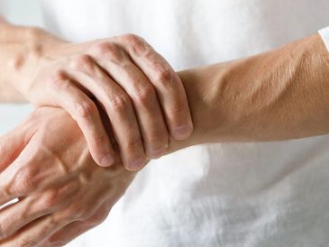 Wrist pain specialist. Arthritis, Carpal Tunnel Chelmsford Osteopathy Services