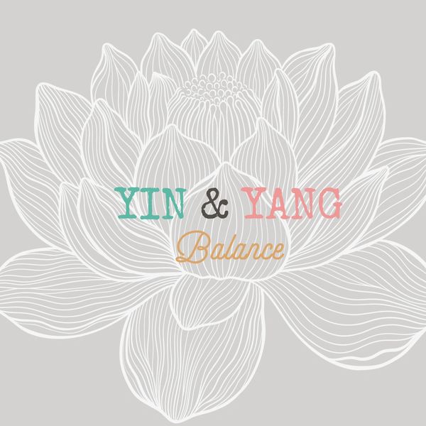 Yin & Yang Balance im Yin-Yoga mit der Lotus Blume von jase-flow im Hintergrund