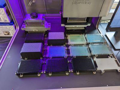 Liquid handling deack