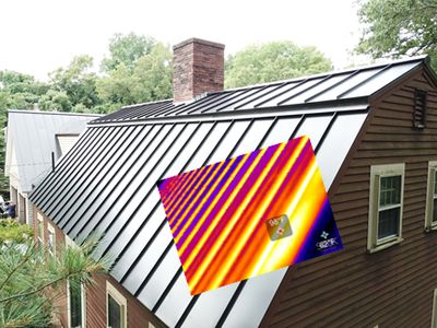 A thermal image showing the temperature inside the roof panels is overlaid on a photo of the home
