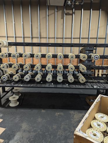 Pay-off stand for crimping wire