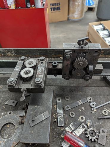 Single strand crimping machine