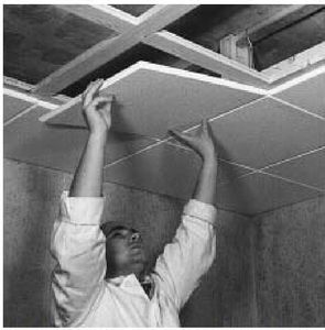 Ejemplo para la colocación debajo de un emparrillado
de listones