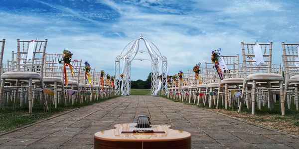 sunny day wedding guitarist