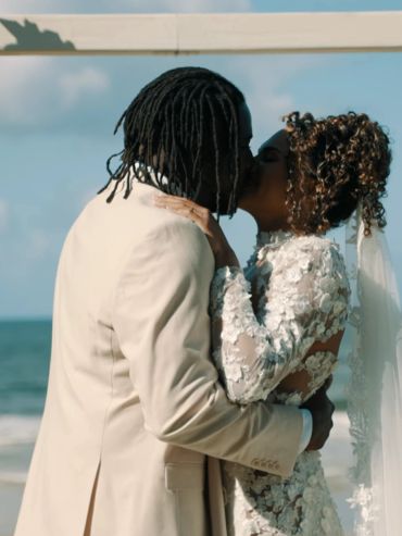 Mooloolaba Wedding
Sunshine Coast Outdoor Wedding
Coastal Luxe Wedding
Wedding Kiss