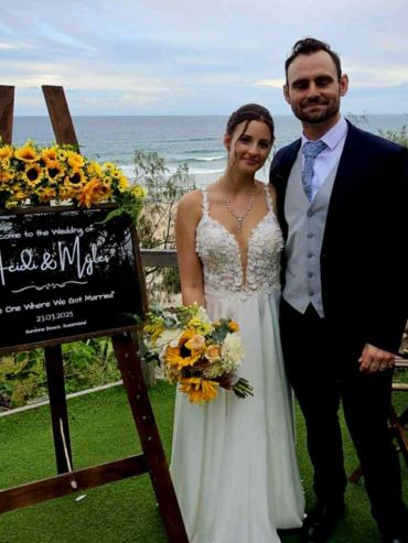 Sunshine Beach Wedding
Sunflower Welcome Sign
Sunshine Beach Surf Lifesaving Club