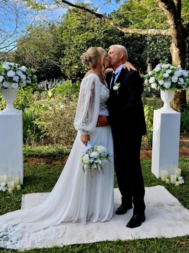 wedding hire sunshine coast,
Garden Wedding Sunshine Coast
Sunshine Coast Wedding